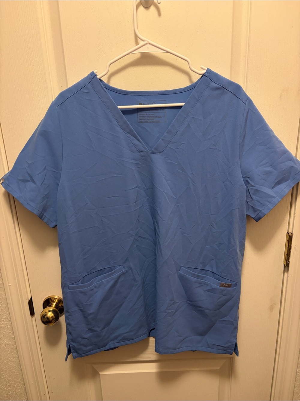 FIGS Casma 3 Pocket in Ceil Blue - Picture 2 of 5
